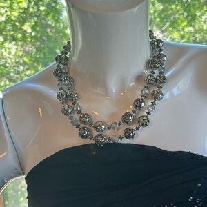 Beautiful vintage double stranded chocker